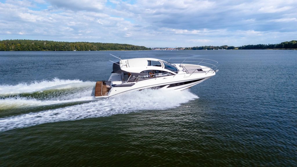 Zdjęcie łodzi motorowej Beneteau Gran Turismo 36 - PR Boats