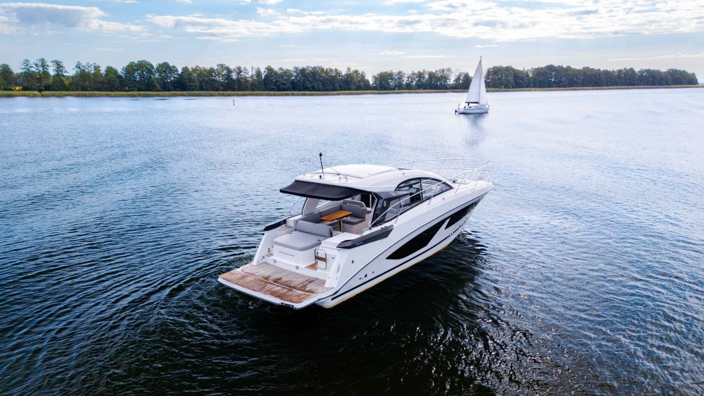 Zdjęcie łodzi motorowej Beneteau Gran Turismo 36 - PR Boats