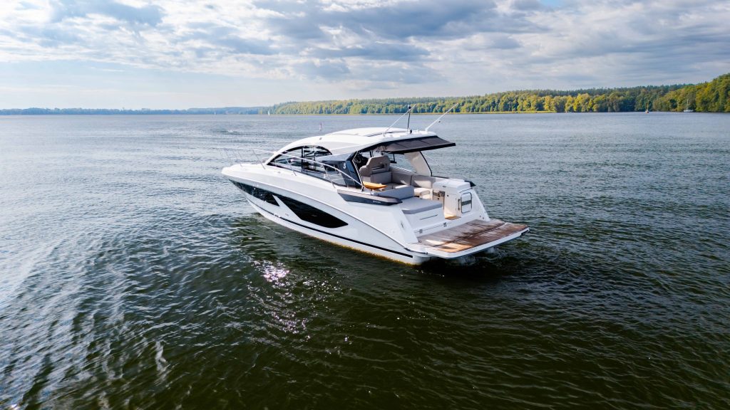 Zdjęcie łodzi motorowej Beneteau Gran Turismo 36 - PR Boats