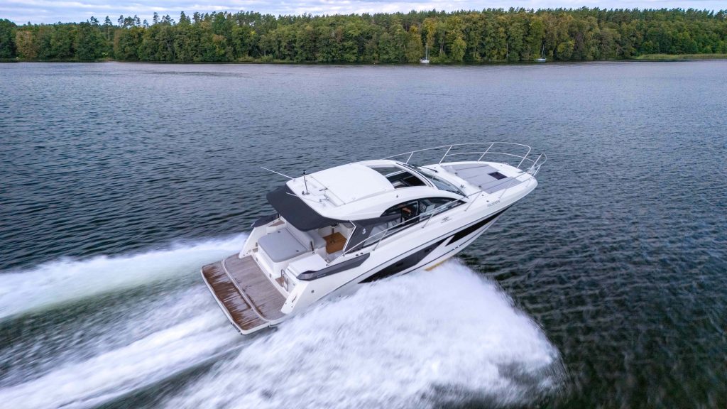 Zdjęcie łodzi motorowej Beneteau Gran Turismo 36 - PR Boats