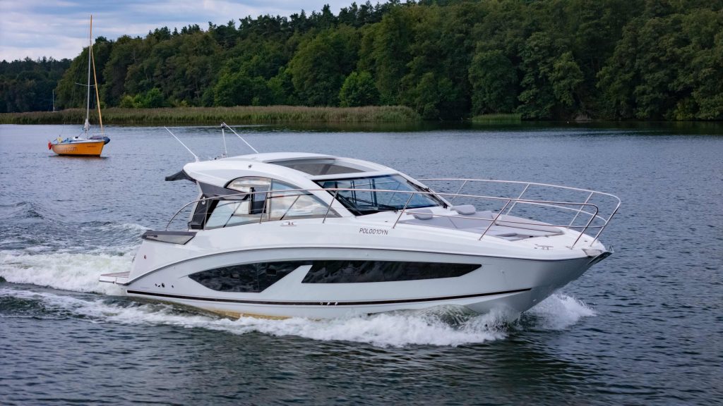 Zdjęcie łodzi motorowej Beneteau Gran Turismo 36 - PR Boats