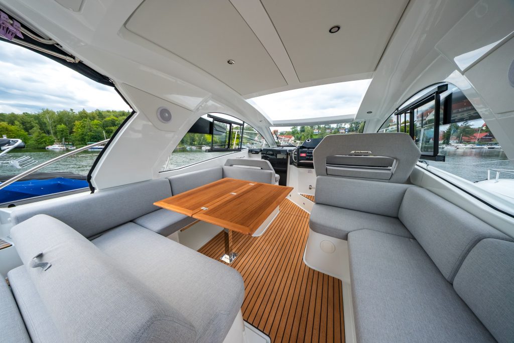 Zdjęcie łodzi motorowej Beneteau Gran Turismo 36 - PR Boats