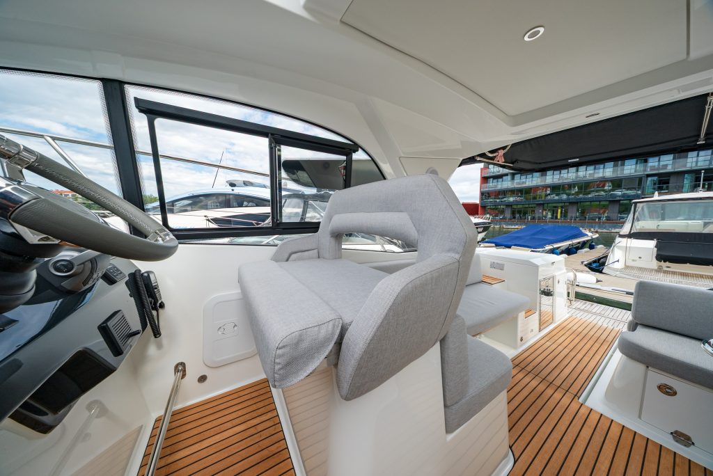 Zdjęcie łodzi motorowej Beneteau Gran Turismo 36 - PR Boats