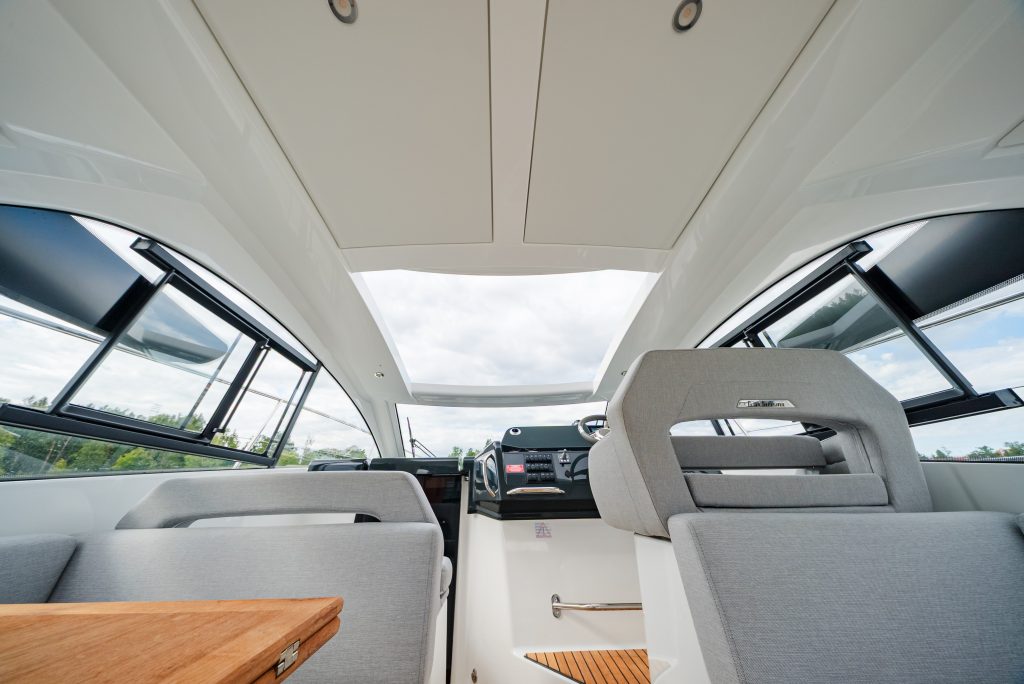 Zdjęcie łodzi motorowej Beneteau Gran Turismo 36 - PR Boats