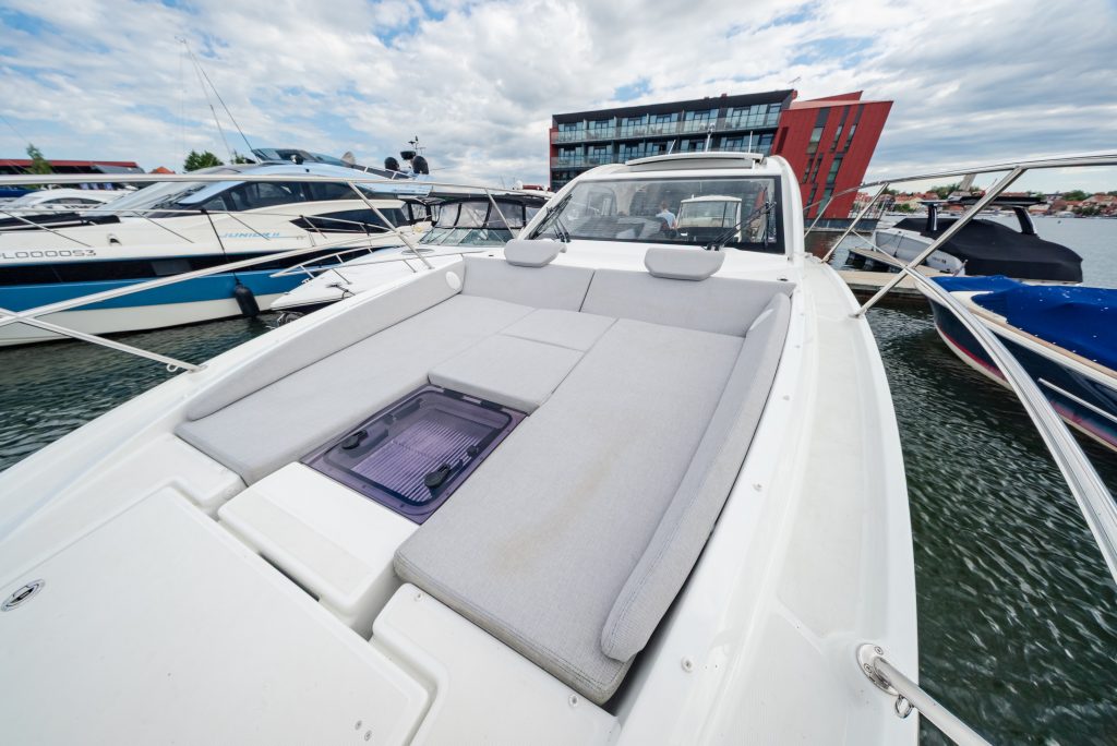 Zdjęcie łodzi motorowej Beneteau Gran Turismo 36 - PR Boats