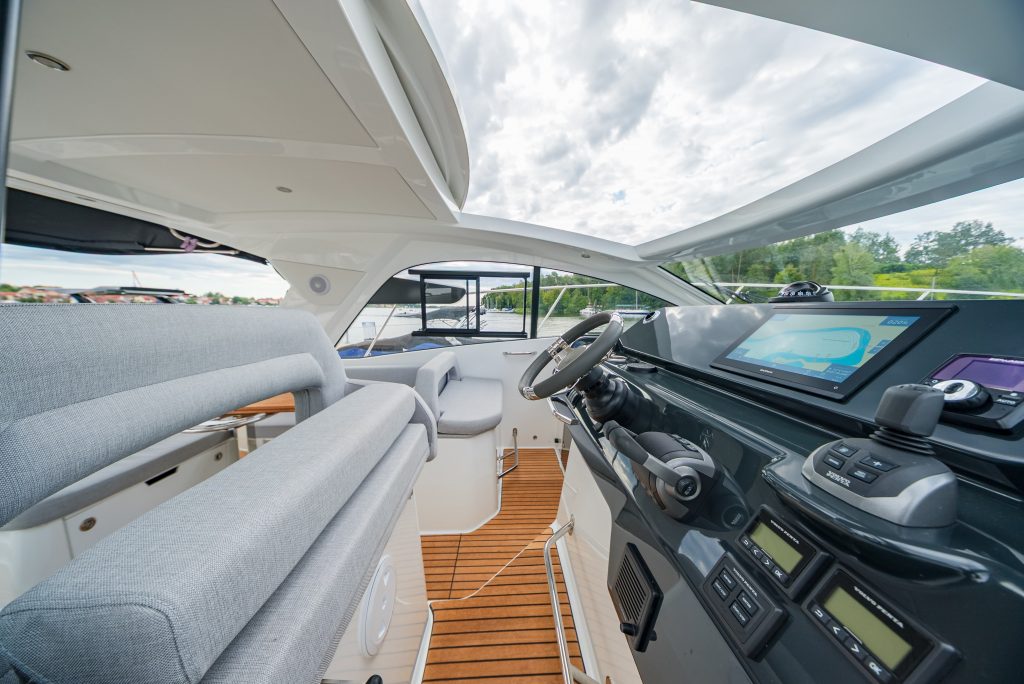 Zdjęcie łodzi motorowej Beneteau Gran Turismo 36 - PR Boats