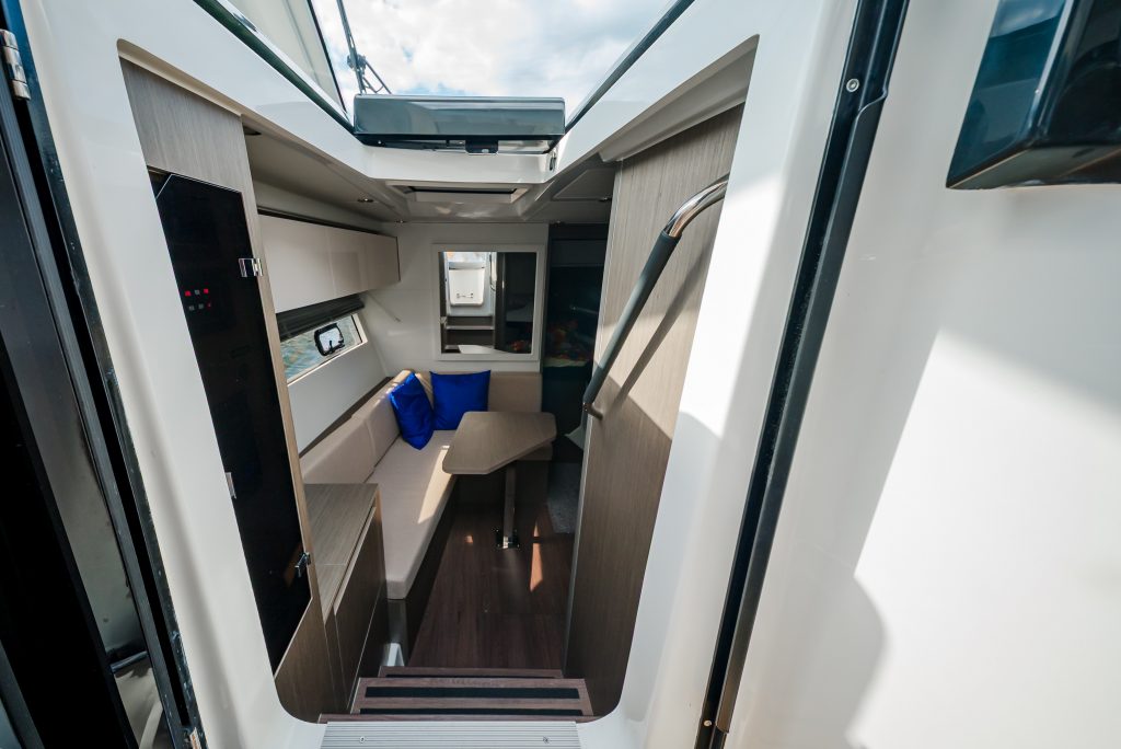 Zdjęcie łodzi motorowej Beneteau Gran Turismo 36 - PR Boats