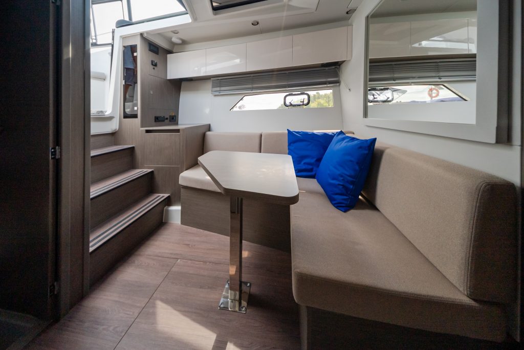 Zdjęcie łodzi motorowej Beneteau Gran Turismo 36 - PR Boats