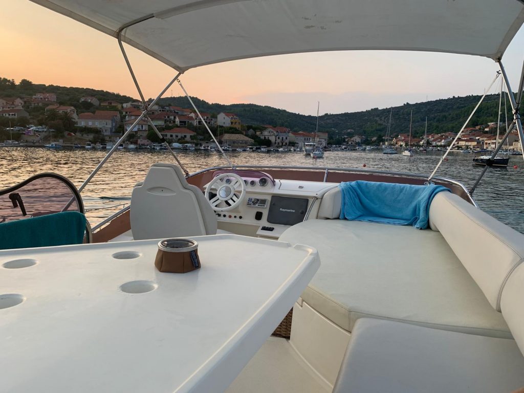 Zdjęcie łodzi motorowej Azimut 43 - PR Boats