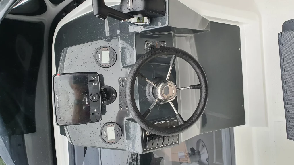 Zdjęcie łodzi motorowej Marine Time QX563 Sunny - PR Boats