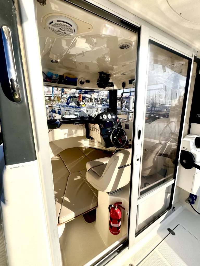 Zdjęcie łodzi motorowej Quicksilver 605 Pilothouse - PR Boats